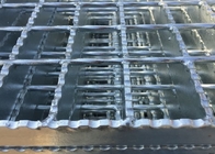 China Gegalvaniseerd Getand Staal die Antislip Gelaste Staal Zilveren/Zwarte Kleur raspen fabriek