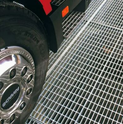 Zware galvaniseerde stalen rooster met Q235 / Q345 / SS304 / SS316 materiaal voor zelfrijdende parkeerplaats