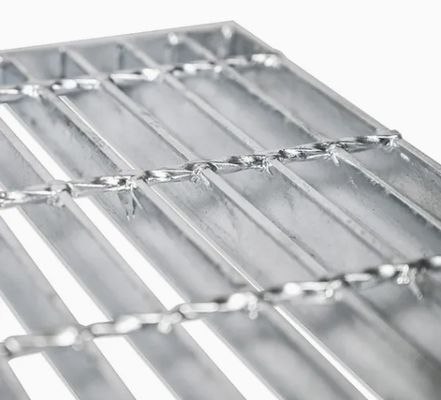 Zware galvaniseerde stalen rooster Manhole Cover Trap Tread Floor Drain voor Plazas