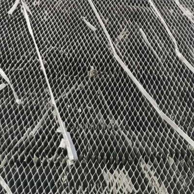 Thermisch verzinkte, gekartelde roestvrijstalen roosters voor industriële loopbruggen en platforms