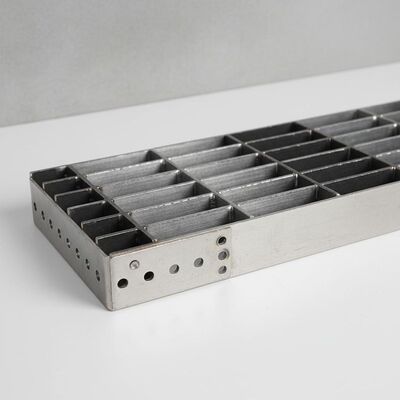 Anti-Corrosion Slip-Resistant High Load-Bearing Steel Grating Stair Treads for Industrial Metal Ladders