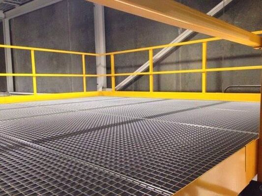 Gegalvaniseerd anti-slip staal rooster industrieel platform met aanpasbare maten