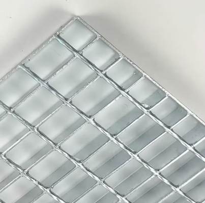 Gegalvaniseerde stalen roosterplaten met hoge sterkte en warm gegalvaniseerd voor vloerwandpad