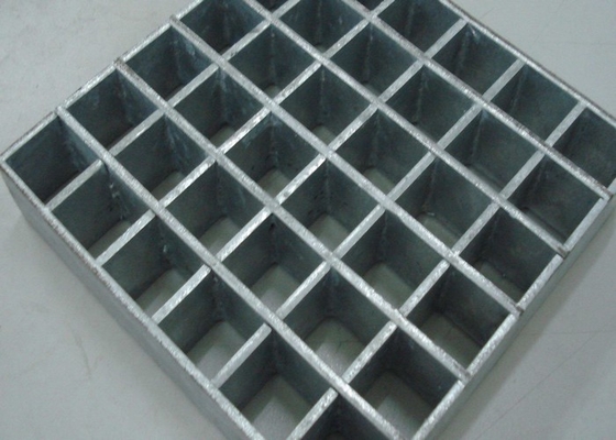 Vloeistaal Op zwaar werk berekend Staal die 75mm x 6mm raspen van het de Roostersstaal van het Metaalafvoerkanaal de Bargrating