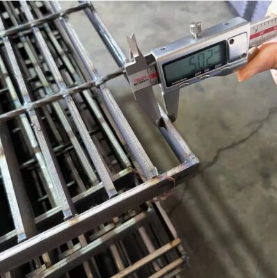 Gegalvaniseerde rooster van roestvrij staal met 38/50/76/100 mm dwarsbalk voor optimale drainage