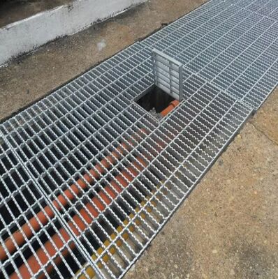 Heavy Duty Anti-Sliding Steel Grating Drain Cover met zuur/alkali bestand eigenschappen voor buitengebruik